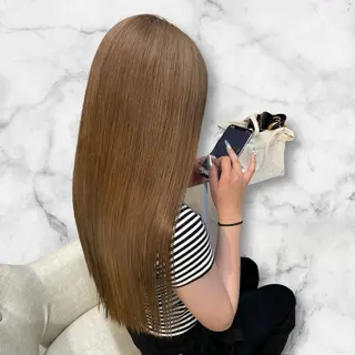 ロング カラー セルバ所属・HIRORO ブリーチ/ハイトーンのヘアスタイル