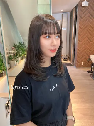 ミディアム カラー clomus所属・YUKA艶髪 🌸寛ぎ部屋のヘアスタイル