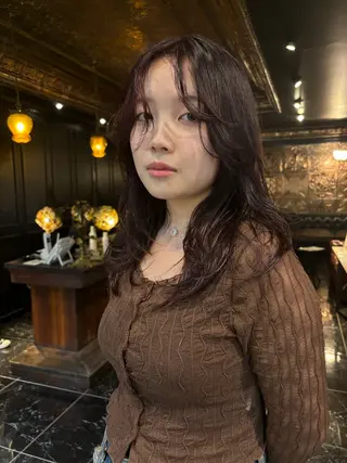 ミディアム レイヤー/ハッシュ/ ウルフ/透明感カラーのヘアスタイル