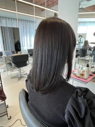 セミロング カラー ヘアアレンジ リベルテ所属・♦️髪質改善韓国レイ ヤー♦️副店長のヘアスタイル