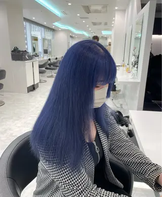 セミロング カラー ヘアアレンジ 🩵ダメージレス艶感 ハイトーン🩷のヘアスタイル