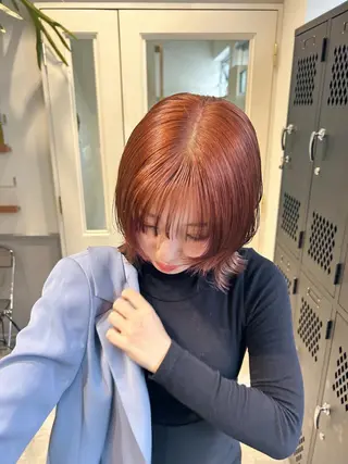 ミディアム カラー sliver renのヘアスタイル