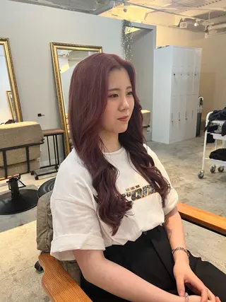 ロング カラー 目を惹く艶髪/髪質 改善カラー🤎ぐっちのヘアスタイル