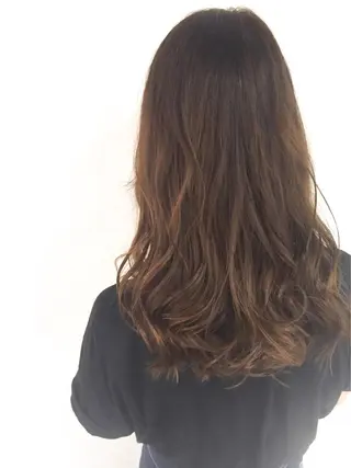 ロング パーマ やなせ かすみのヘアスタイル