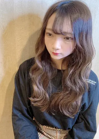 ロング カラー アールバイニーナ所属・R by NINA アールバイニーナのヘアスタイル