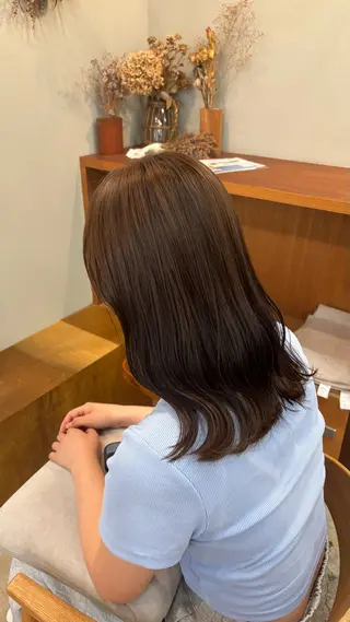 ミディアム カラー 🌷花屋併設🌷 岡本明日実のヘアスタイル