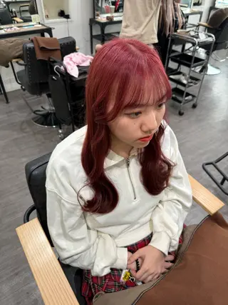 ロング カラー 上田 紗也のヘアスタイル