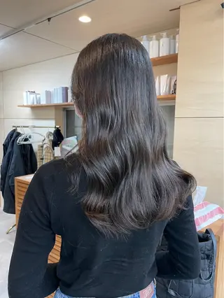 ロング カラー アライ レンカのヘアスタイル