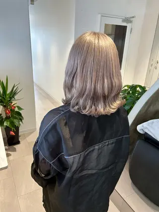 ミディアム ior北千住【イオール】所属・YU(ハイトーン/ ブリーチカラー)のヘアスタイル