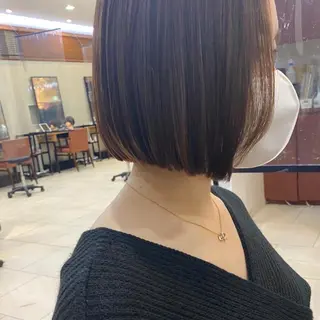 ショート カラー あやめ【顔まわり/レ イヤー/柔らかカラ】のヘアスタイル