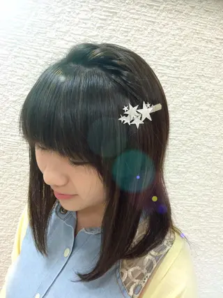 セミロング ヘアアレンジ 高橋恵🌈生え癖改善 ウルフ/レイヤーのヘアスタイル