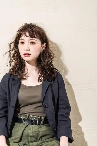 ロング カラー パーマ AND THE BRICKS所属・AND THE BRICKS北川珠紀の眉毛・アイブロウイメージ