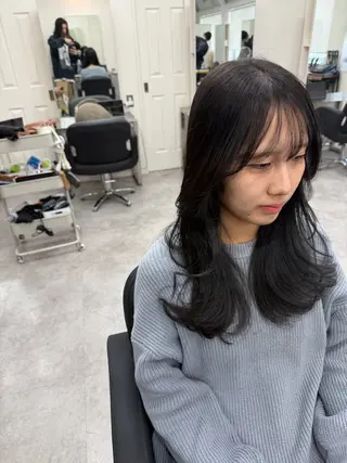 ロング 透明感カラー×髪質 とぅるん艶・猿渡のヘアスタイル