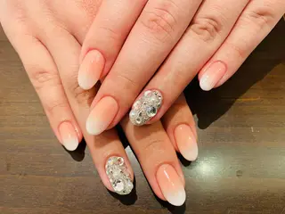 ネイル 【尾下】 ロイヤル•セラピストのネイルデザイン