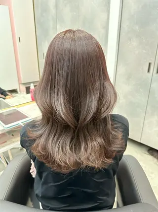 セミロング カラー 顔周り似合わせ・巻け るレイヤー水谷航大のヘアスタイル