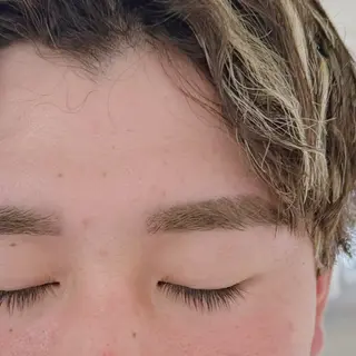 メンズ アイブロウ 🐶 IZUMI 🐾の眉毛・アイブロウイメージ