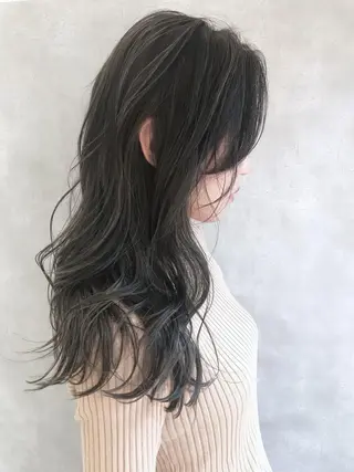 ロング カラー MOU namba ムウナンバのヘアスタイル