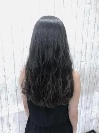 セミロング LANI OOSAKAのヘアスタイル