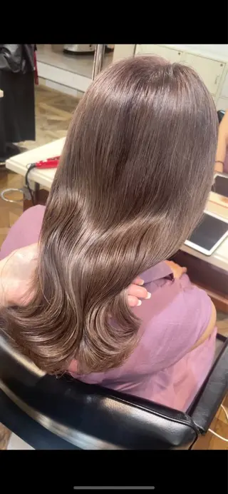 ミディアム カラー BEBE所属・ブリーチなし 透明感カラーKANAのヘアスタイル