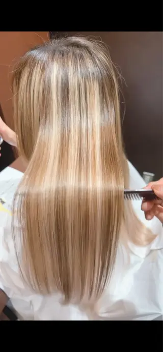 cure船橋店所属・『美髪育成』田中 詩恩のヘアスタイル