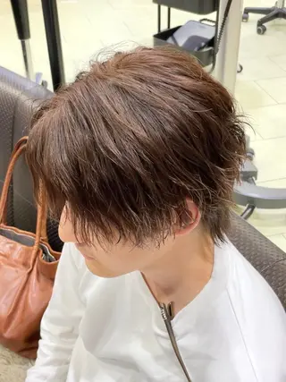 ショート カラー パーマ メンズ ウルフ/センタ- パート【ナナミ】のヘアスタイル