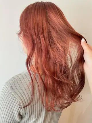 ロング カラー 安藤 佑衣のヘアスタイル