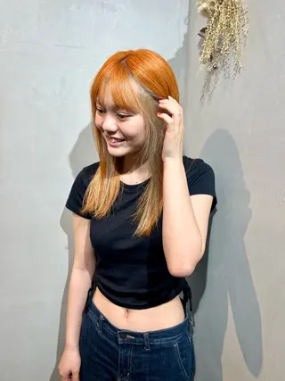 セミロング Aya/四条烏丸/ インナーカラーのヘアスタイル