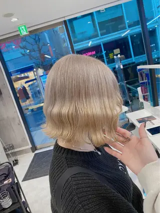 ミディアム カラー ヘアアレンジ 韓国ヘア 🦋KIRA🦋のヘアスタイル