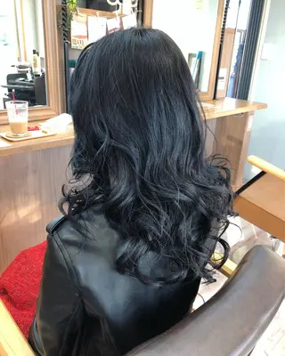 ロング カラー 平野 沙織のヘアスタイル