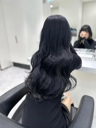 ロング 大人っぽ透明感暗髪 🤍shio🤍のヘアスタイル