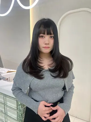 ロング GAGA所属・GAGA AMIKAのヘアスタイル