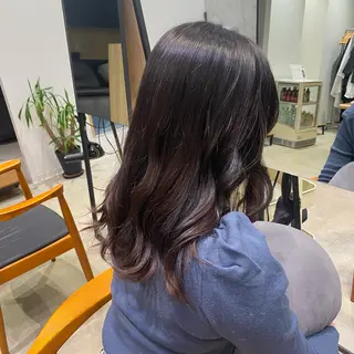 セミロング カラー fumi🪞血色感 アップ艶カラーのヘアスタイル