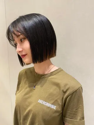 ショート カラー イシカワ エリナのヘアスタイル