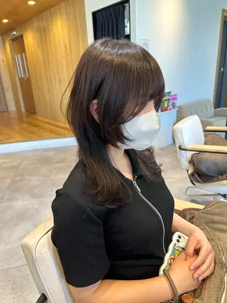 ミディアム 大阪ウルフカット ハッシュカットのヘアスタイル