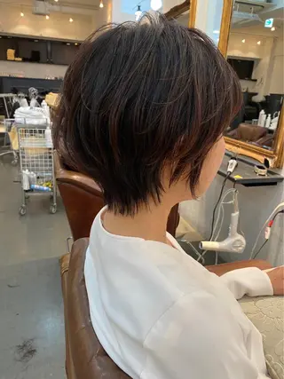 ショート カラーが上手い 辻悠月のヘアスタイル