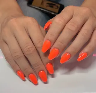 カラー WOLTOKYO NANAMIのネイルデザイン