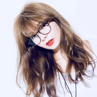 セミロング カラー パーマ Matie所属・🌈似合わせカラー 🌈もりななこ🧡のヘアスタイル