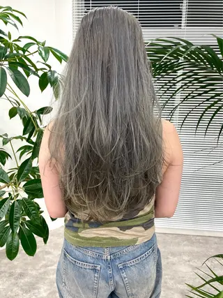 ロング JOULE'S(ジュール)所属・JOULE'S komariのヘアスタイル