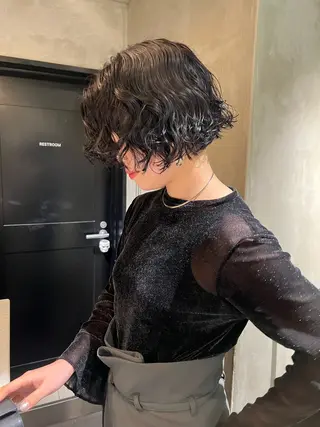 ショート カラー パーマ アンニュイヘア🪽 ayumiのヘアスタイル