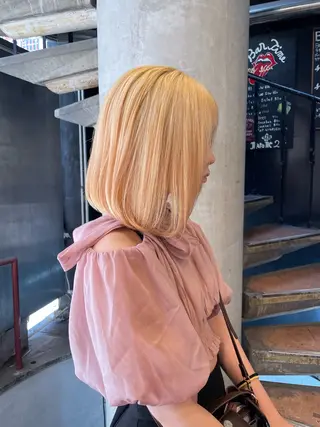 ミディアム ケアブリーチ/ エクステ/レイヤーのヘアスタイル