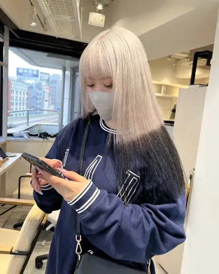 ミディアム デザイン🥇複雑履歴 ハイトーン特化のヘアスタイル