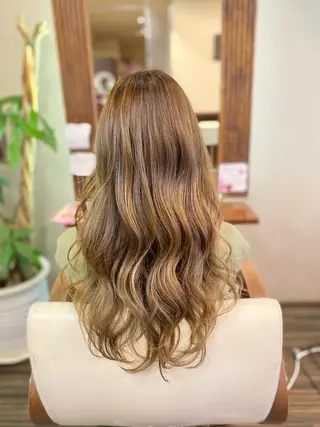 ロング カラー ヘアアレンジ 加藤 瑠美のヘアスタイル