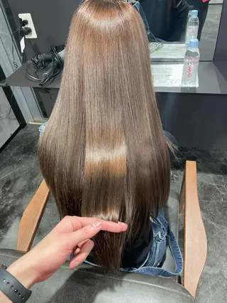 カラー REGOLITH （レゴリス）所属・山田隆成/韓国カット バレ、ハイライト得意のヘアスタイル