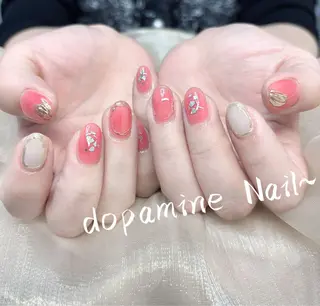 ネイル Dopamine nail 新人のネイルデザイン