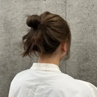 セミロング Henrietta  自由が丘所属・ベージュ/ブリーチ無 し/透明感/yukiのヘアスタイル