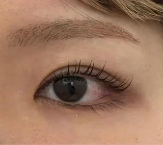 マツエク・マツパ ユナ ୨୧の眉毛・アイブロウイメージ