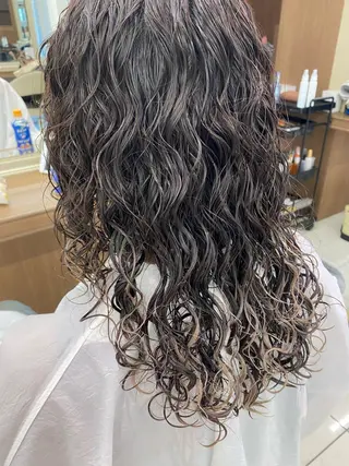 ロング パーマ 長妻莉央/縮毛矯正 髪質改善カラーのヘアスタイル