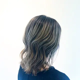 ミディアム EARTH長岡 🌼渡辺まい🌼のヘアスタイル