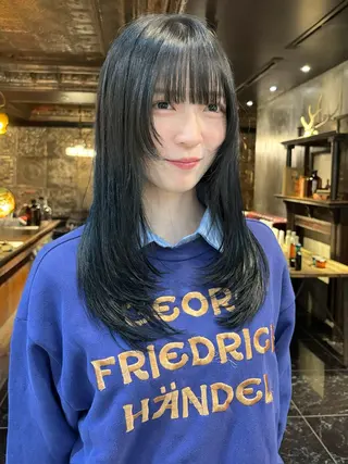 ミディアム カラー レイヤー/ハッシュ/ ウルフ/透明感カラーのヘアスタイル