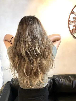 ロング カラー AUBE HAIRazul吉祥寺所属・綺麗な髪質にしたい方 限定🌈清水 祥のヘアスタイル